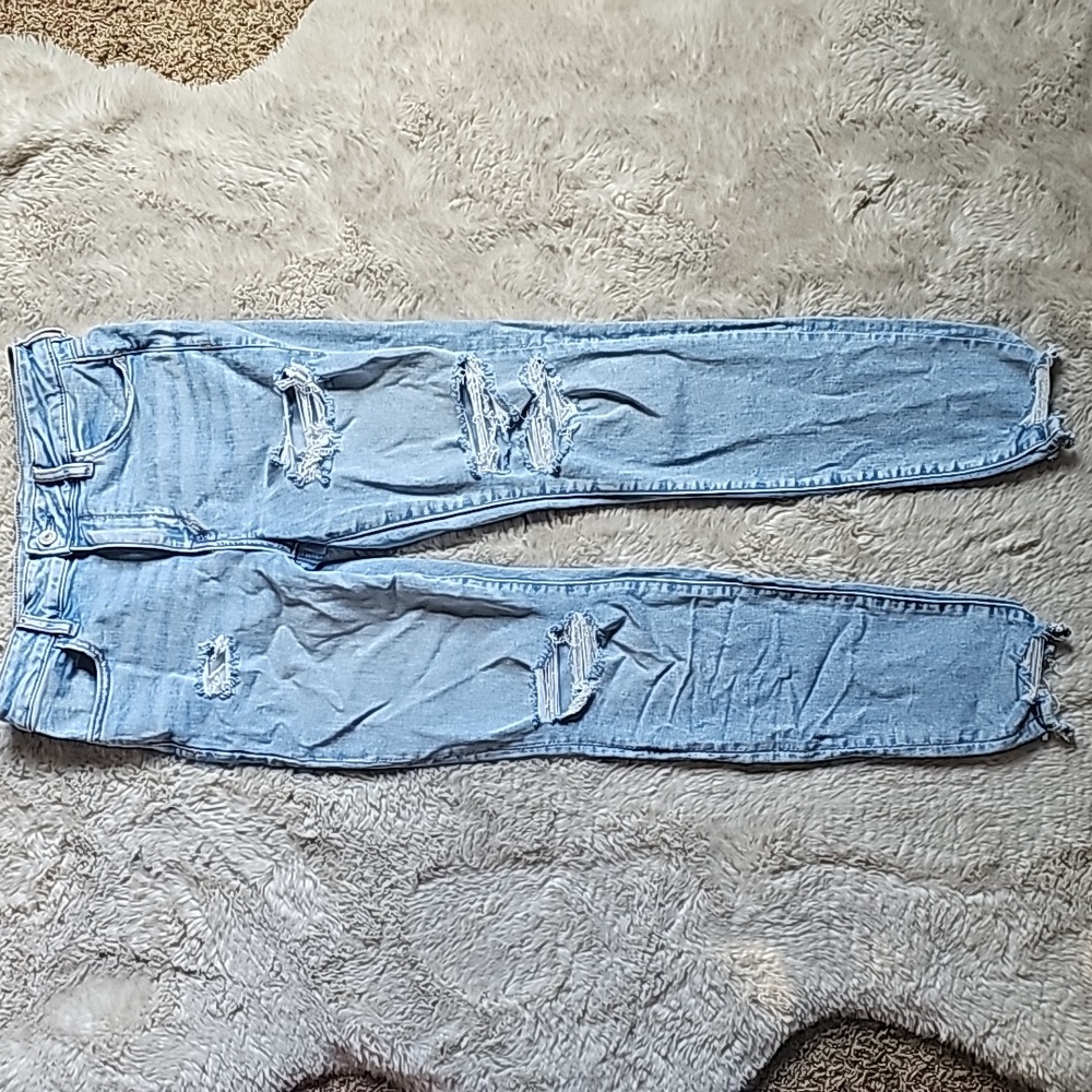 AE Next Level High-Waisted Ripped Jegging